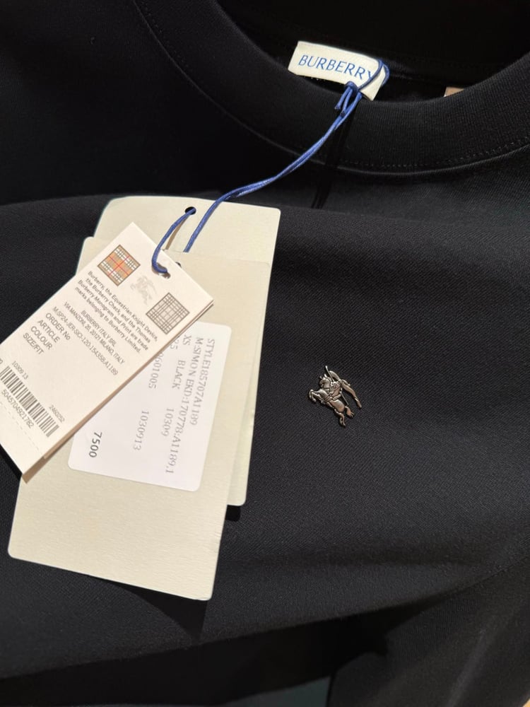 سويتشيرت رجالي بأكمام طويلة من بربري (Burberry Long-Sleeve Sweatshirt)