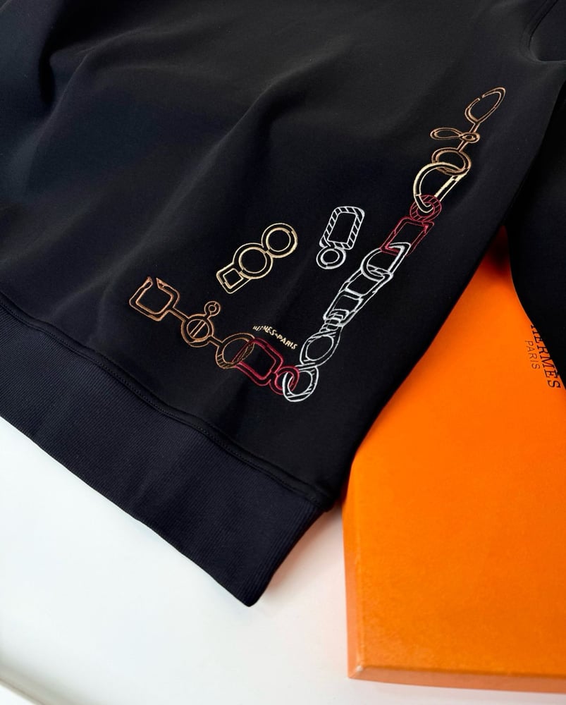 سويت شيرت / بلوفر رجالي فاخر بتفاصيل السحاب الجانبي من "هيرميس" (Hermès)