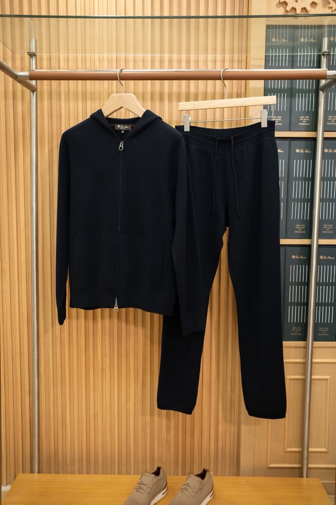 طقم كشمير فاخر بسحاب من لورو بيانا (Loro Piana Cashmere Zip-Up Tracksuit)