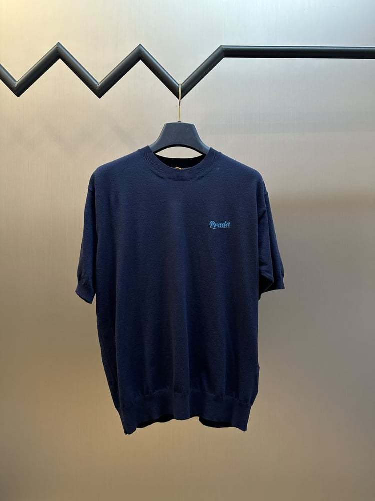 تيشرت برادا التريكو الفاخر (Prada Knit T-Shirt)