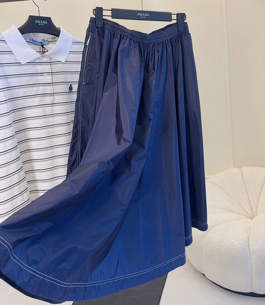 تنورة برادا الرياضية (Prada Nylon Sport Skirt)