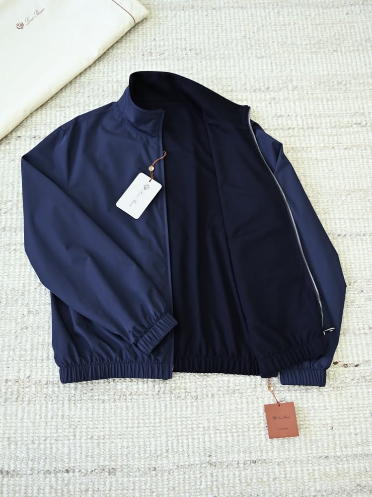جاكيت بومبر reversible من لورو بيانا (Loro Piana Reversible Bomber Jacket)