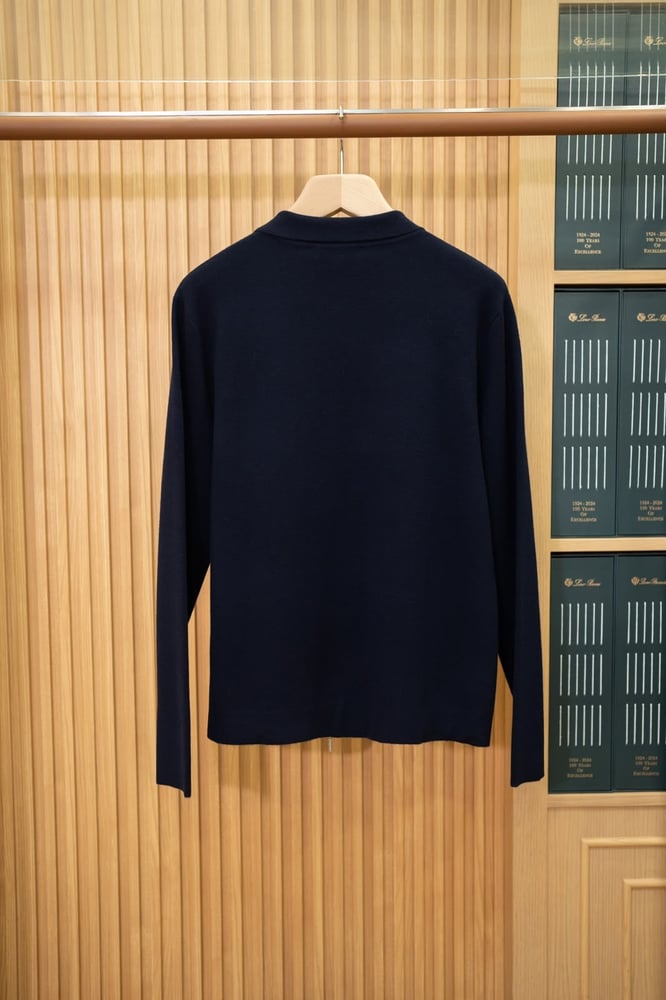 طقم تريكو فاخر بسحاب وياقة بولو من لورو بيانا (Loro Piana Full-Zip Polo Knit Tracksuit)