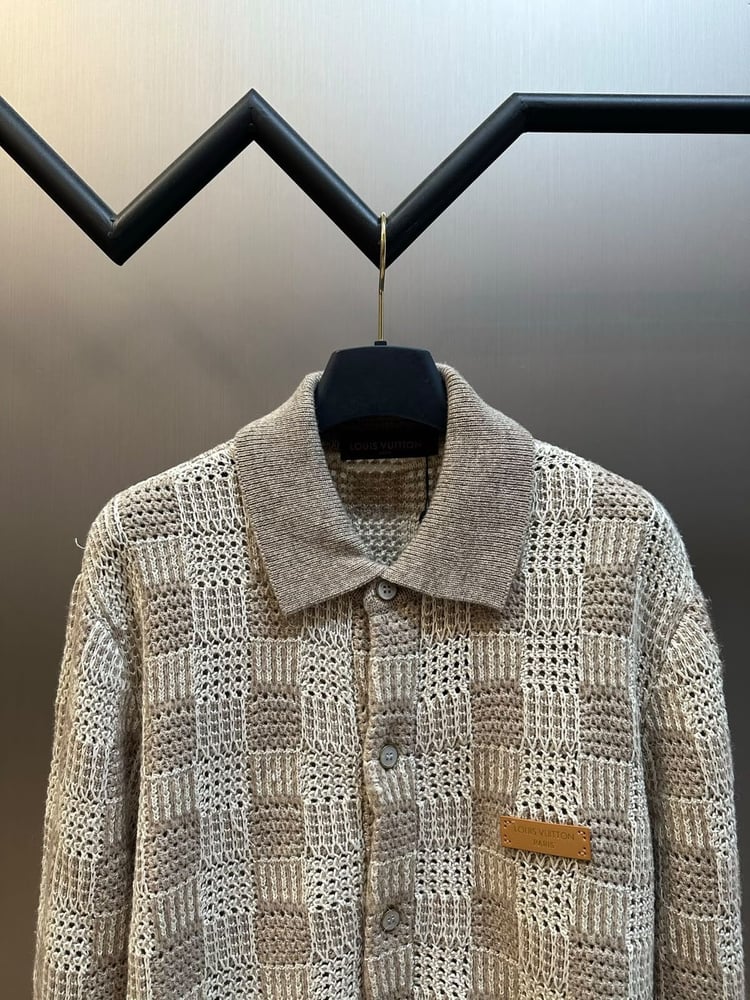كارديجان لويس فيتون المتقاطع الفاخر (Louis Vuitton Damier Knit Cardigan)