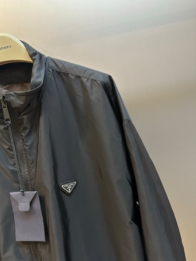 جاكيت برادا التقني الفاخر (Prada Technical Nylon Jacket)