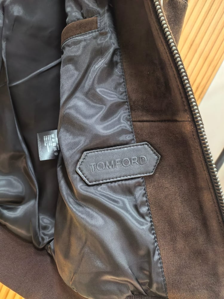 جاكيت دولتشي آند غابانا الشمواه الفاخر (Dolce & Gabbana Suede Jacket)