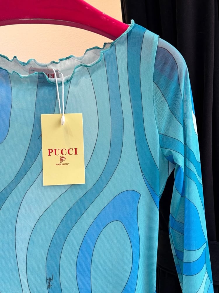 فستان "بوتشي" (Pucci)