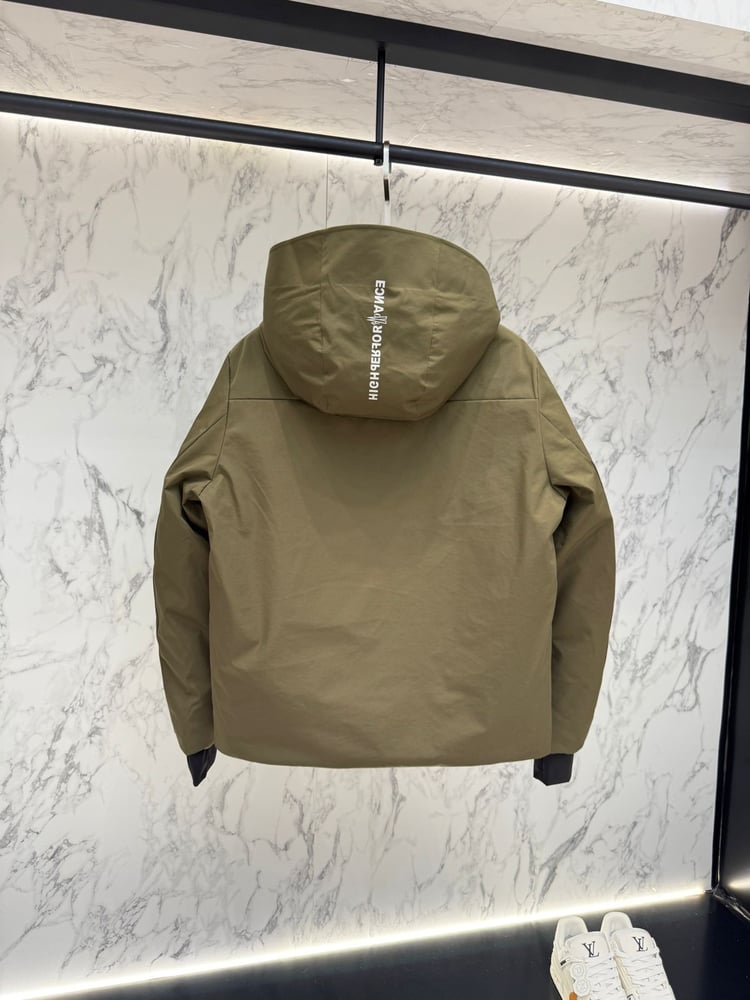 جاكيت / معطف رجالي فاخر مقاوم للعوامل الجوية (Gore-Tex / Grenoble) من "مونكلير" (Moncler) باللون الزيتي العسكري