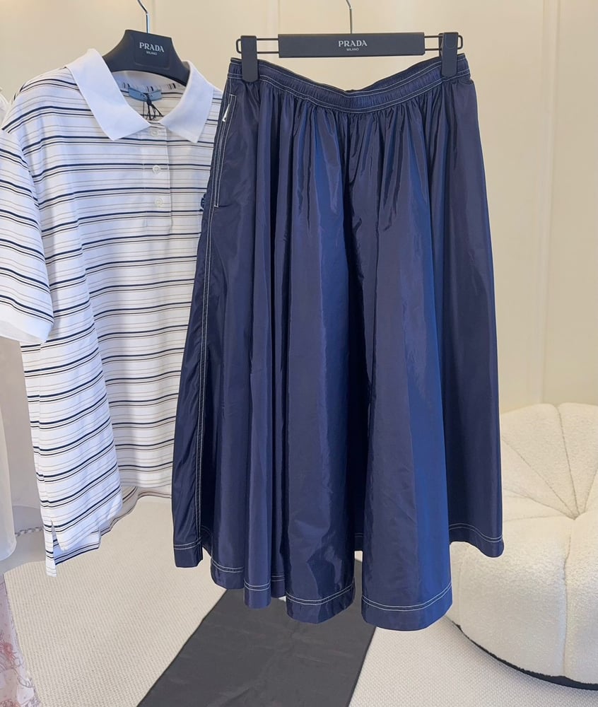 تنورة برادا الرياضية (Prada Nylon Sport Skirt)