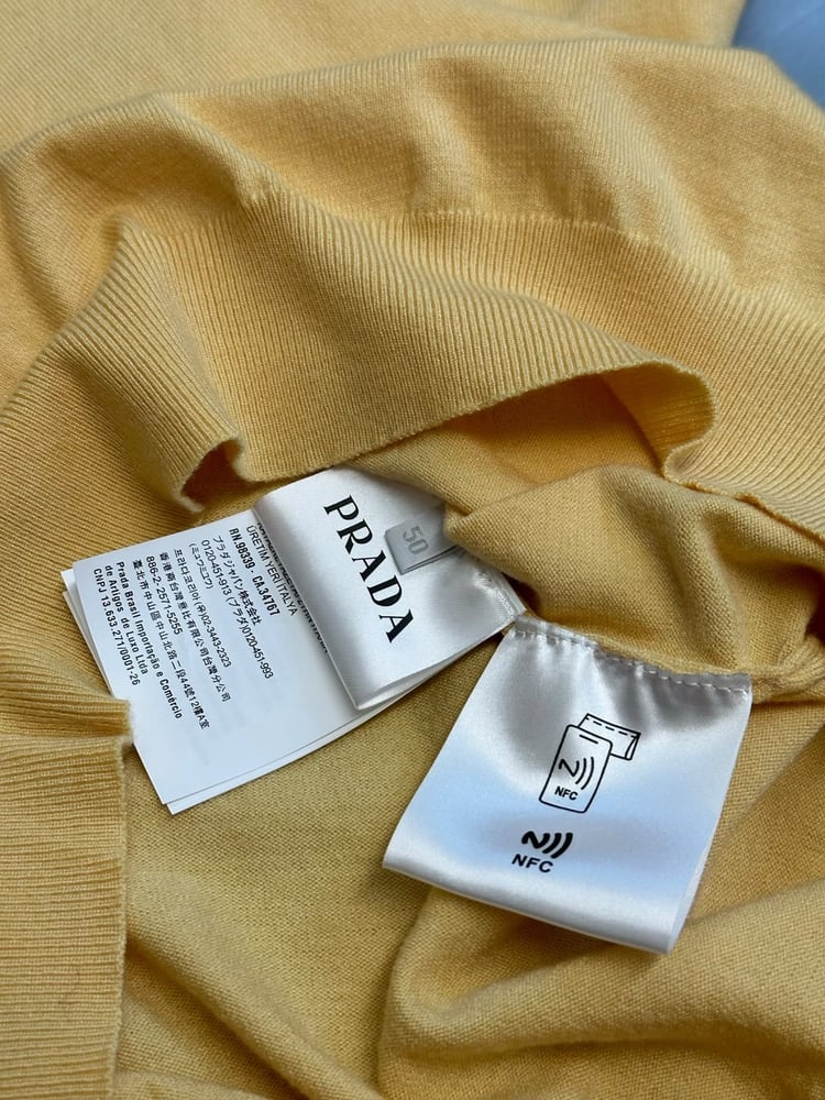 تيشرت برادا التريكو الفاخر (Prada Knit T-Shirt)