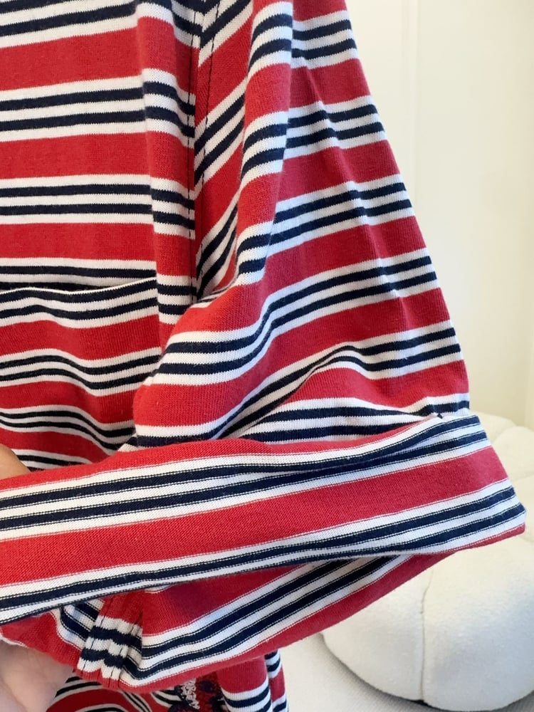 تيشيرت "شانيل" القطني بنقشة مقلمة (CHANEL Striped Cotton T-Shirt)