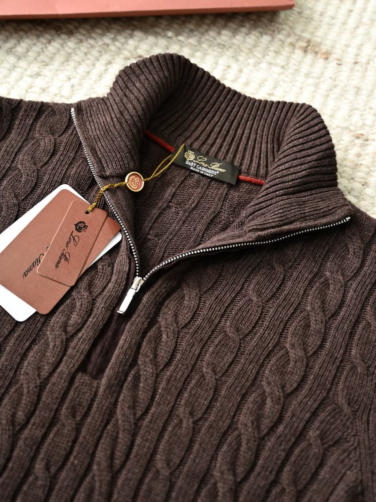 سترة لورو بيانا الرجالية الفاخرة المحبوكة بسحاب (Loro Piana Cable-Knit Zip Cardigan / Sweater)