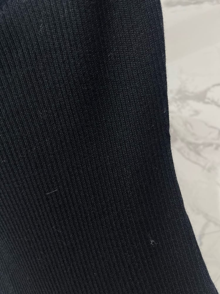 توب" (Top) فاخر من دار  Valentino
