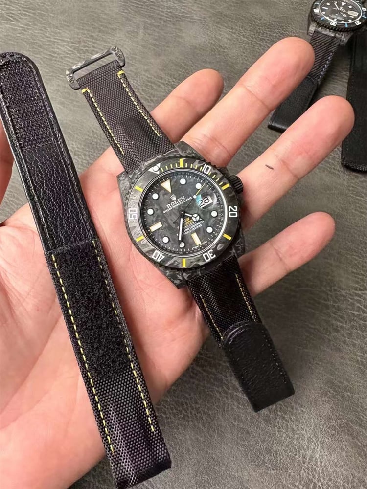 ساعة دي دبليو كربون يلو سابمارينر - VSFactory (DiW Carbon Yellow Submariner)