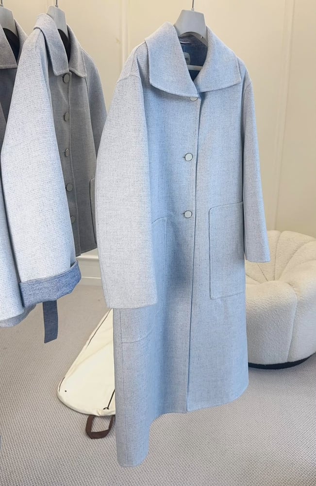 معطف هيرميس النسائي الطويل الفاخر (Hermès Long Wool/Tweed Coat)