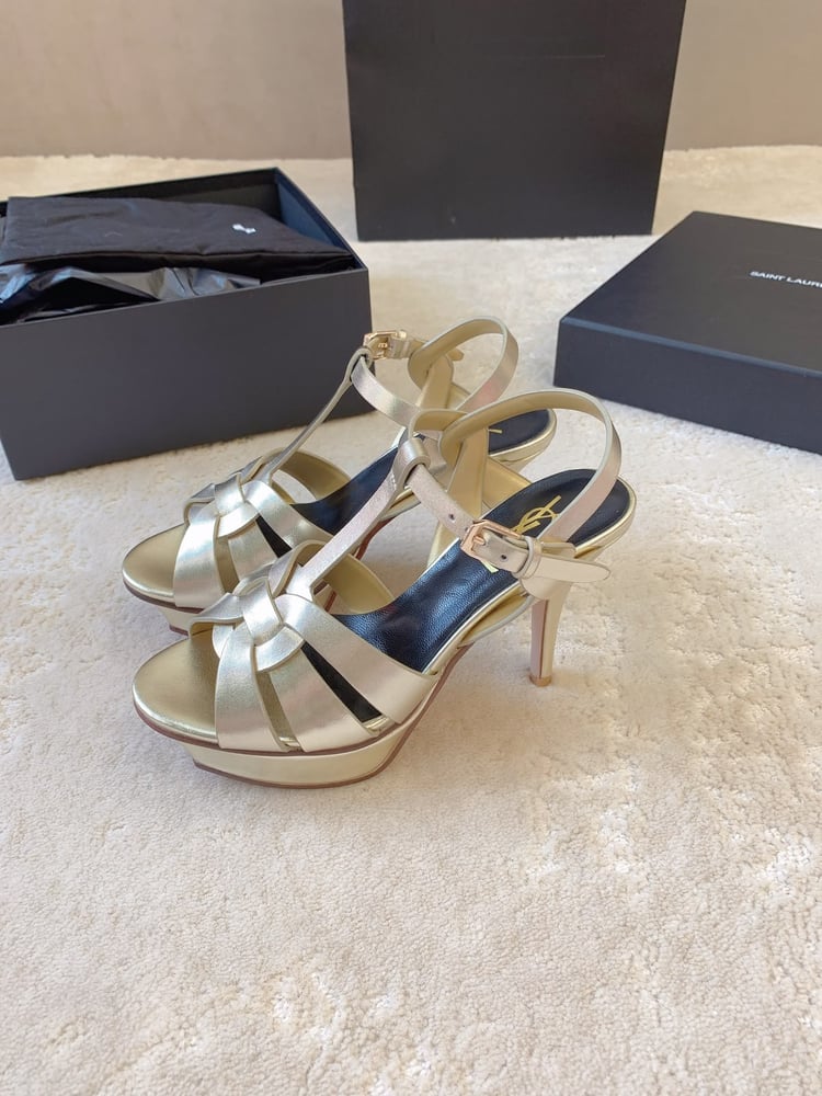 صندل سان لوران تريبيوت (Saint Laurent Tribute Sandal)