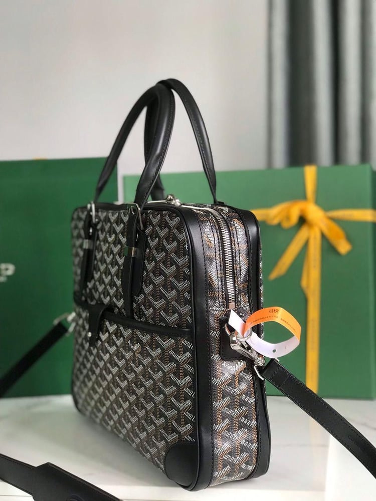 حقيبة عمل "غويارد" (Goyard) رسمية ٤٥ سم