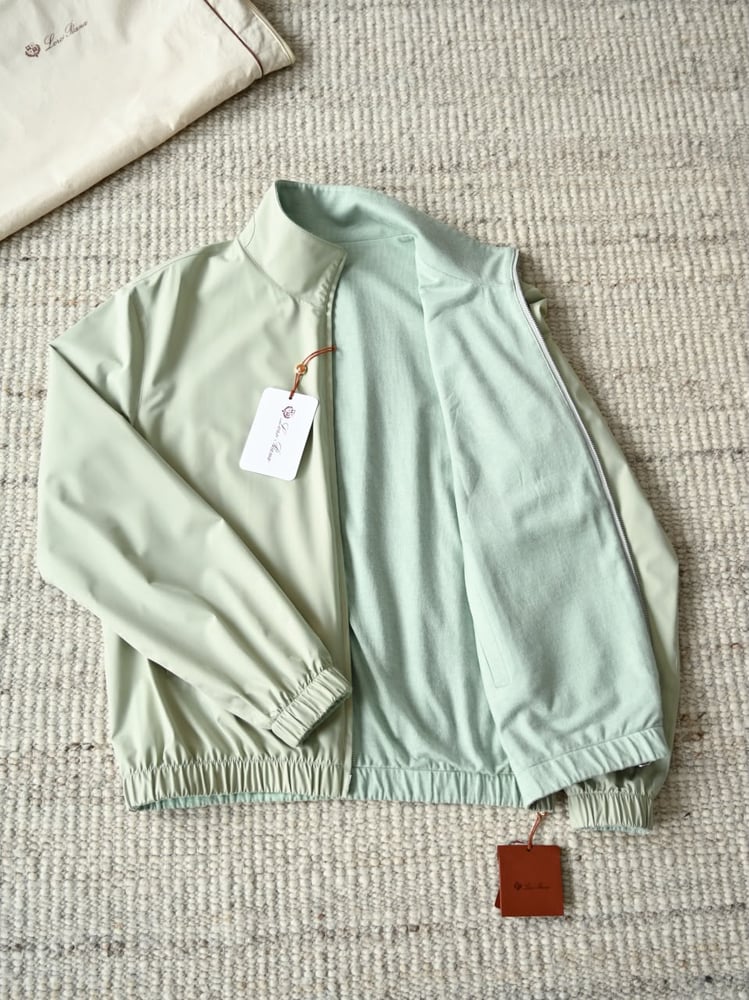 جاكيت بومبر reversible من لورو بيانا (Loro Piana Reversible Bomber Jacket)