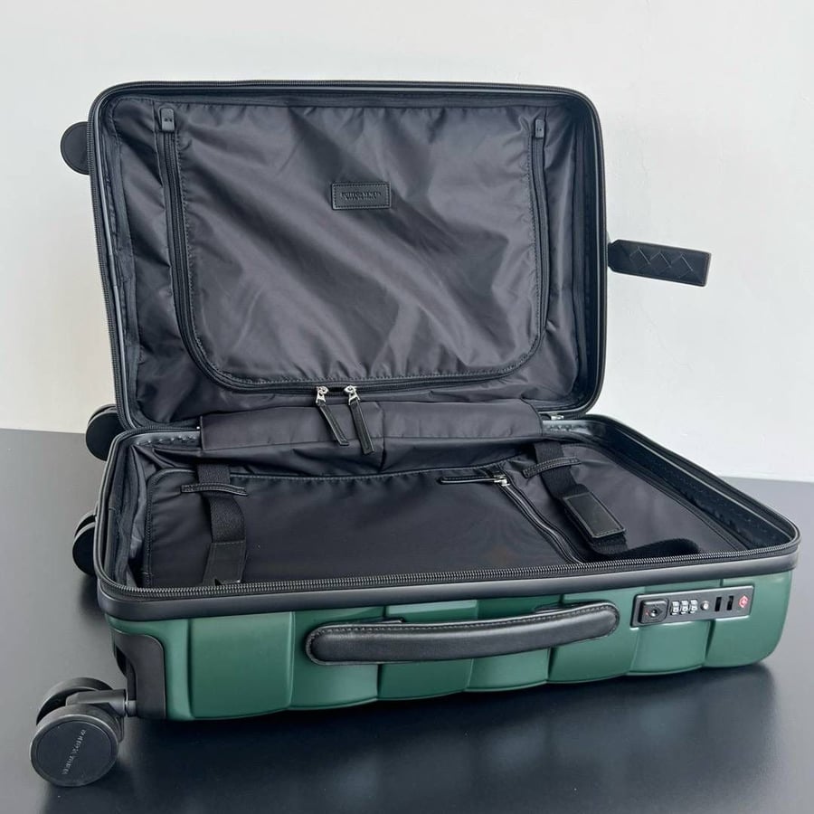 حقيبة سفر بوتيغا فينيتا خضراء Bottega Veneta Trolley Suitcase