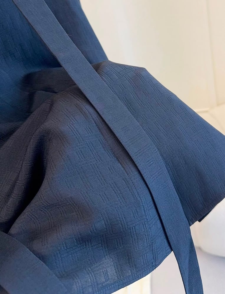 طقم "هيرميس" (Hermès) النسائي الراقي من القميص والبنطلون الأنيق