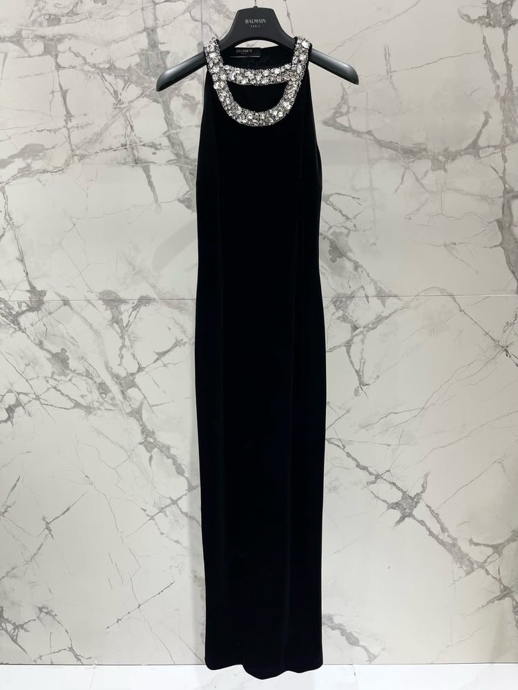فستان "بالمان" (Balmain) السهري الفاخر