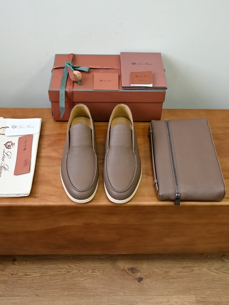 حذاء لورو بيانا الرجالي الفاخر من الجلد الطبيعي ( Loro Piana Open Walk Grained Leather )