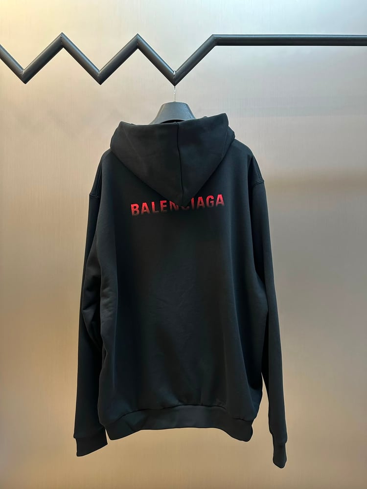 هودي (سويت شيرت بقبعة) رجالي فاخر من بالنسياغا (Balenciaga Hoodie)