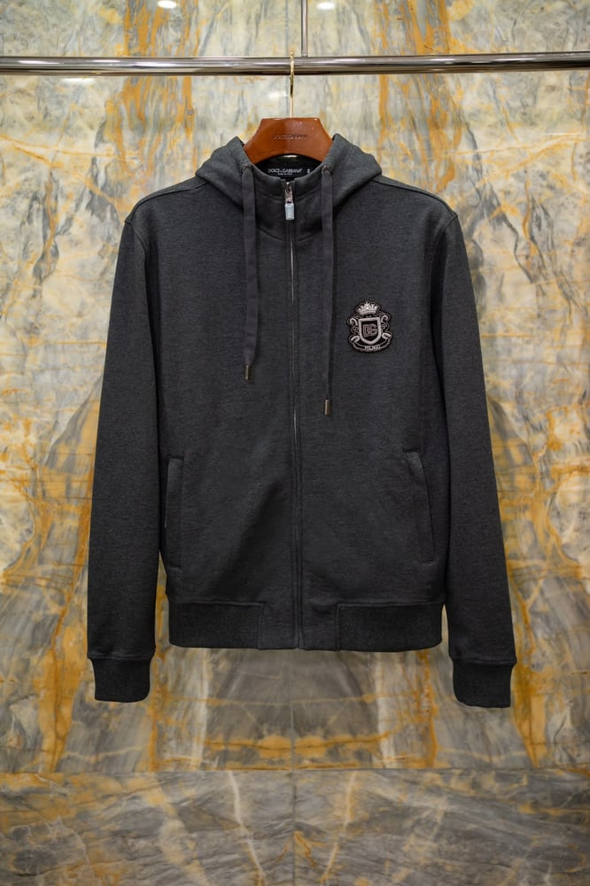طقم رياضي فاخر للرجال من دولتشي آند غابانا (Dolce & Gabbana Tracksuit)