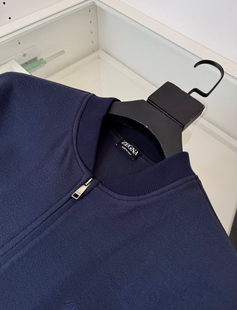 جاكيت بومبر رجالي كحلي أنيق من إرمينيجييلدو زينيا (Ermenegildo Zegna)