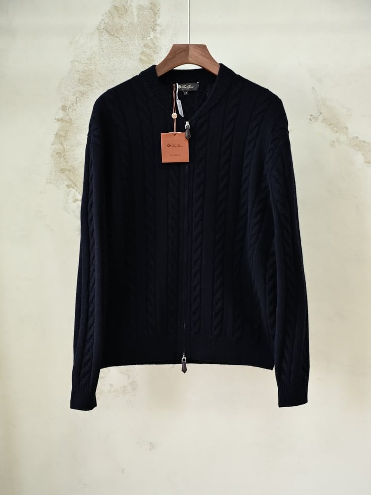 سترة لورو بيانا الرجالية الفاخرة المحبوكة بسحاب (Loro Piana Cable-Knit Zip Cardigan / Sweater)