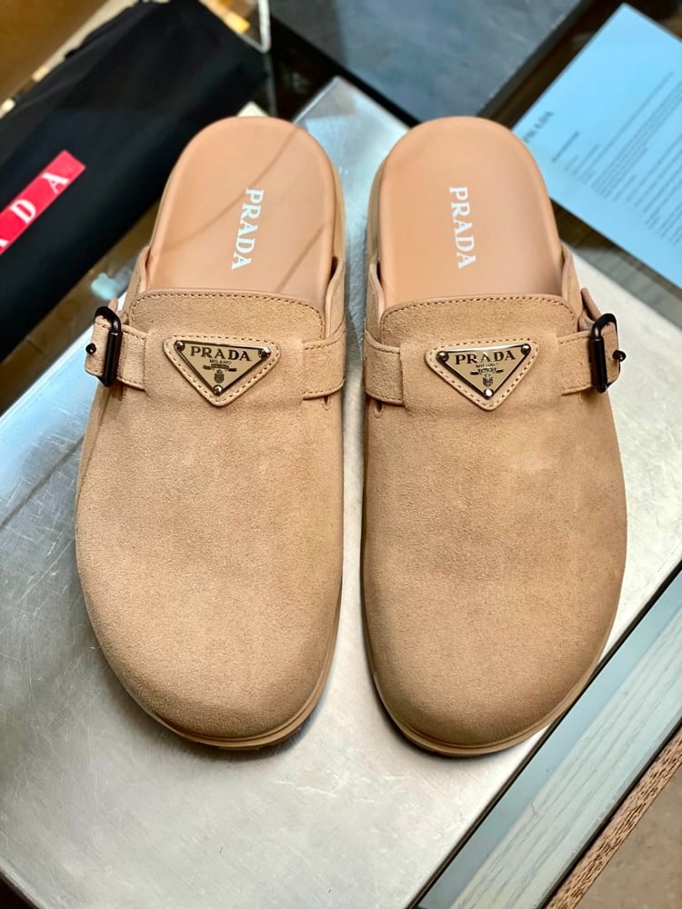 حذاء / مول رجالي فاخر "برادا" (Prada)