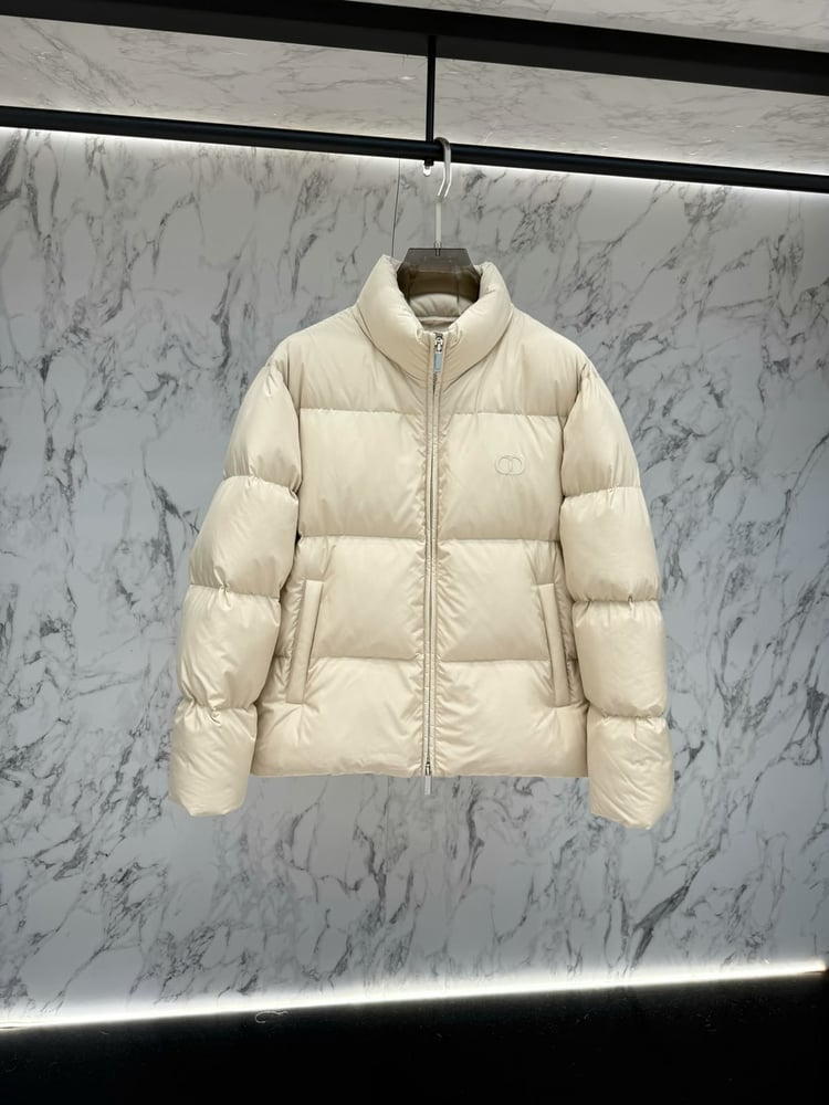 جاكيت منفوخ (Puffer) رجالي فاخر بياقة عالية من كريستيان ديور (Christian Dior)