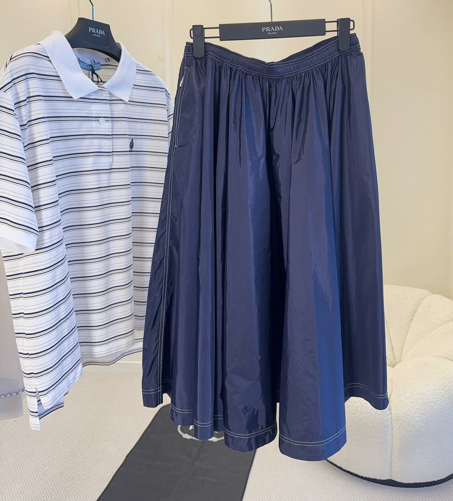 تنورة برادا الرياضية (Prada Nylon Sport Skirt)
