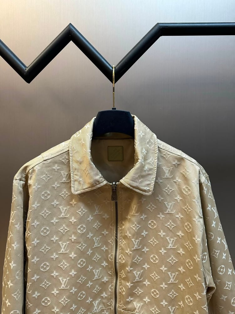 جاكيت فاخر للرجال من لوي فيتون (Louis Vuitton Jacket)