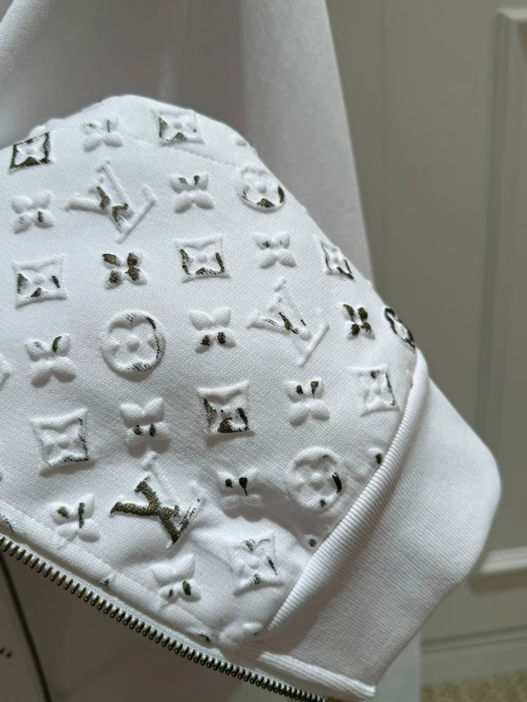 هودي "لويس فيتون" (Louis Vuitton) الرجالي الأبيض بسحاب وتطريز Monogram النافر