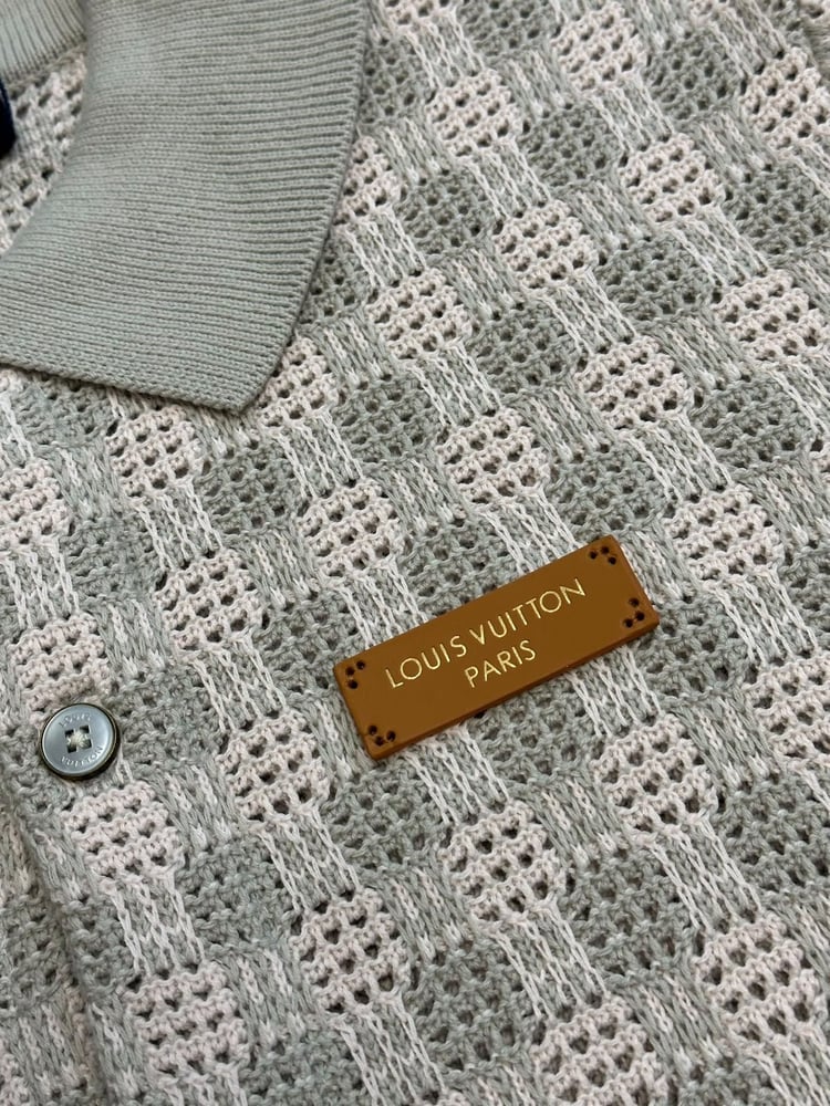 قميص بولو لويس فيتون التريكو المتقاطع (Louis Vuitton Damier Knit Polo Shirt)