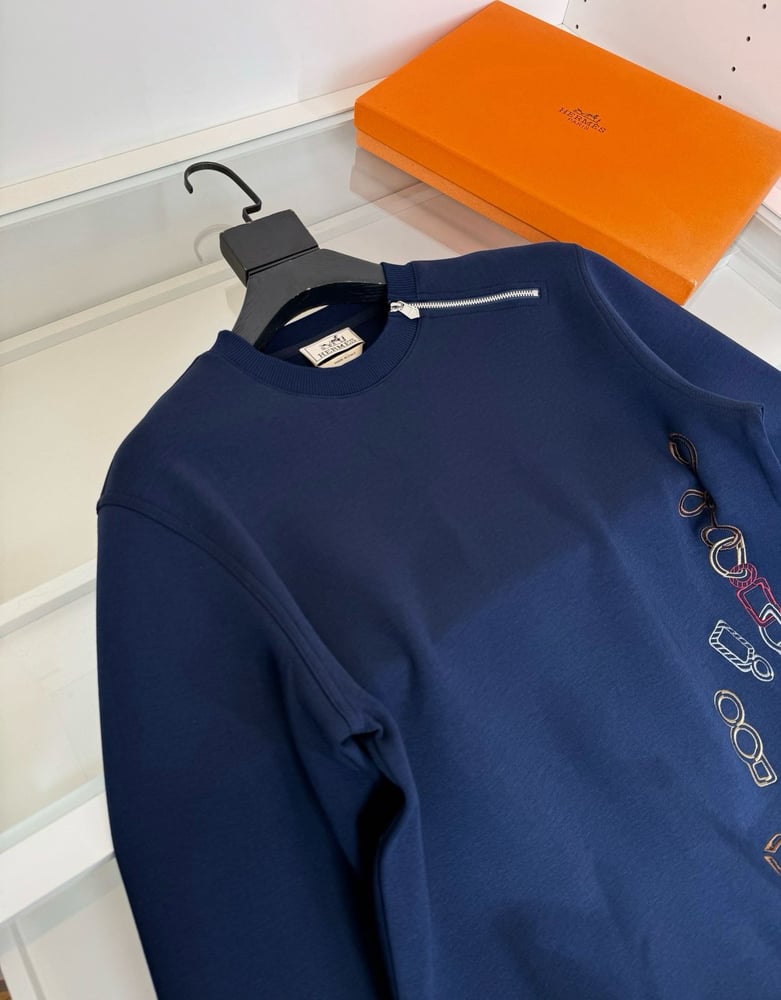 سويت شيرت / بلوفر رجالي فاخر بتفاصيل السحاب الجانبي من "هيرميس" (Hermès)