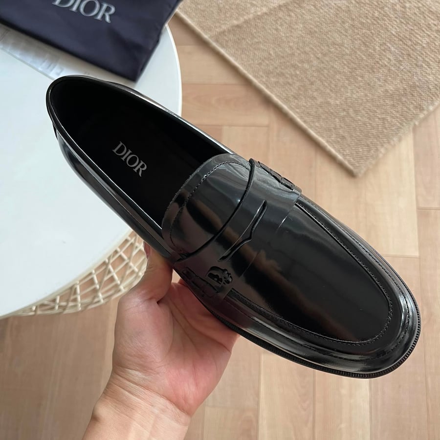 حذاء لوفر رجالي فاخر بتصميم ديور (Dior)