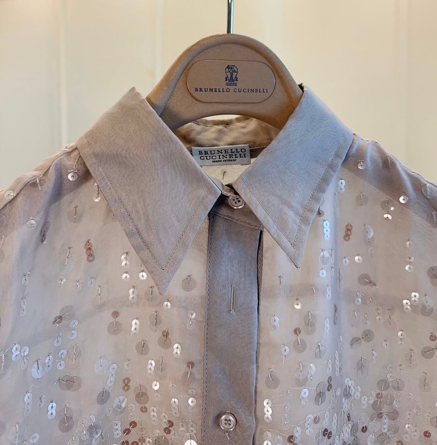 قميص برونيلو كوتشينيلي المطرز بالترتر والشراريب (Brunello Cucinelli Sequin & Fringe Shirt)