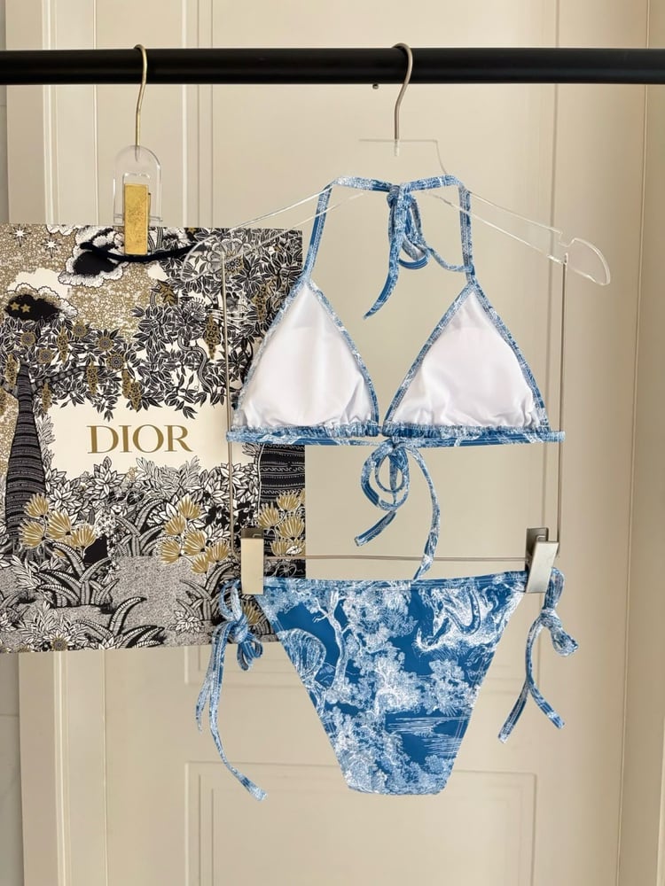 مايوه / بيكيني "ديور" (Dior) الفاخر