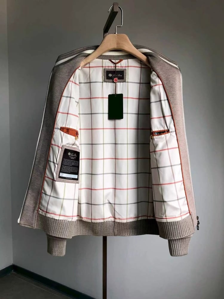 جاكيت لورو بيانا ترافيلر الفاخر (Loro Piana Traveller Bomber Jacket)
