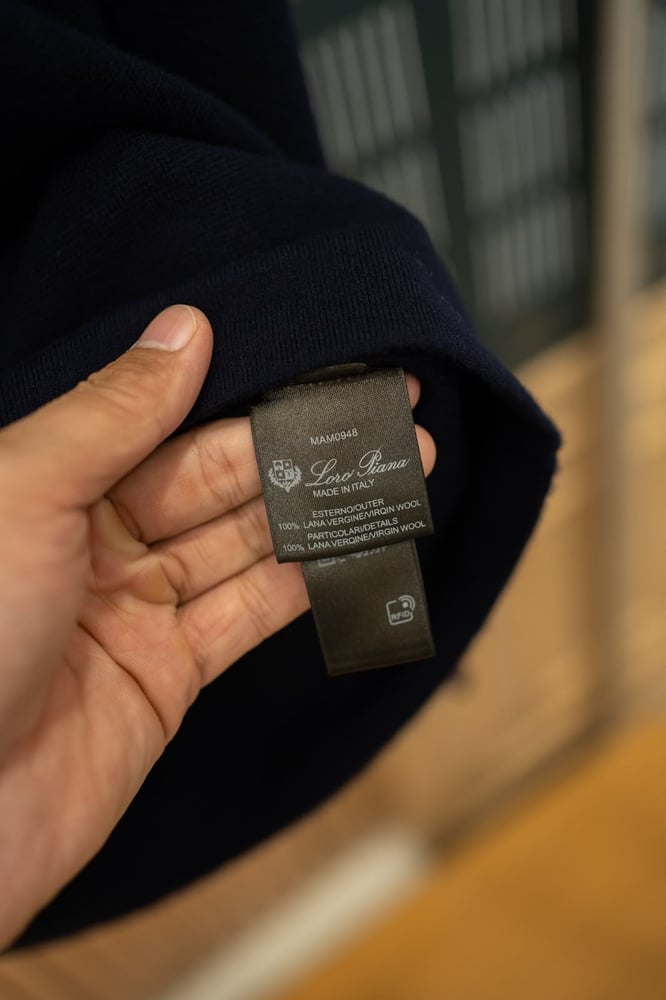طقم تريكو فاخر بسحاب وياقة بولو من لورو بيانا (Loro Piana Full-Zip Polo Knit Tracksuit)