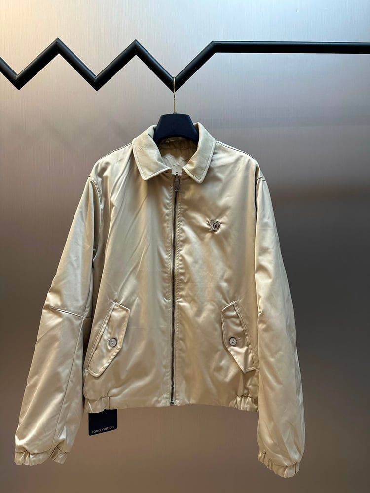 جاكيت فاخر للرجال من لوي فيتون (Louis Vuitton Jacket)