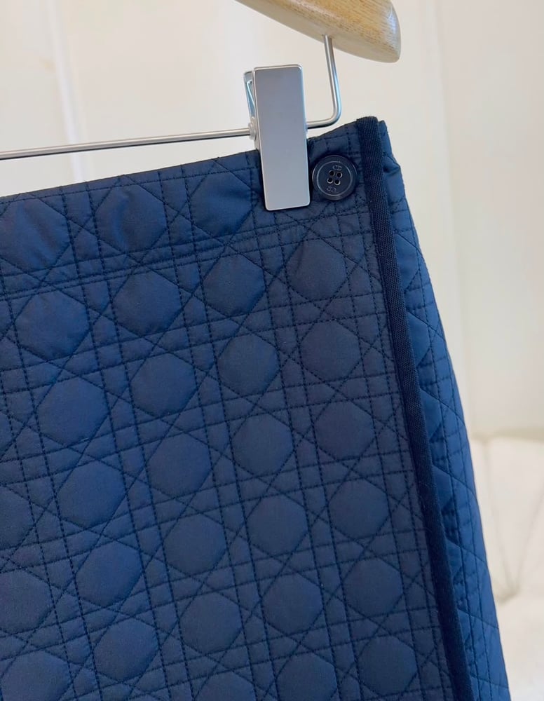 تنورة / شورت "ديور" (Dior) الفاخر