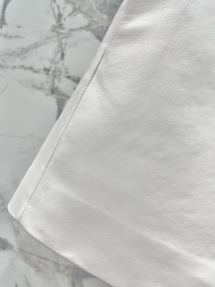 تنورة/شورت "ديور" (Dior) الفاخر