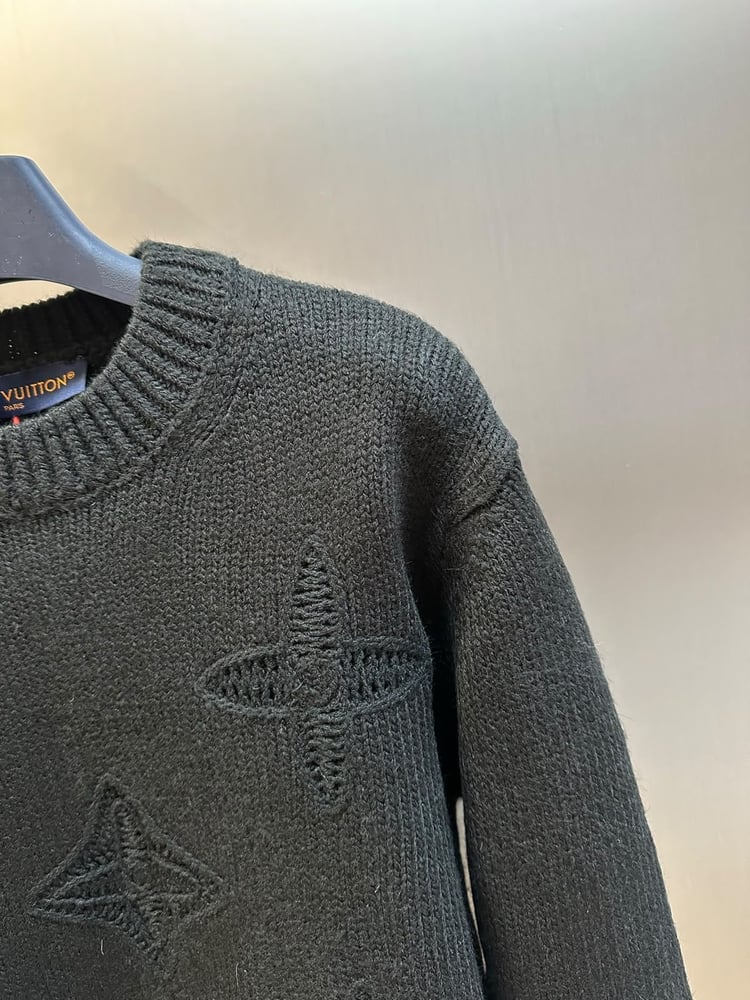 سترة لويس فيتون التريكو الفاخرة (Louis Vuitton Knit Sweater)