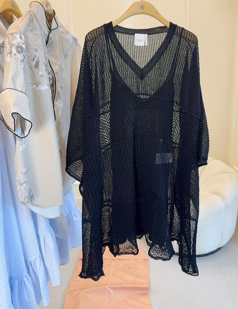 بلوزة / كيب "ديور" (Dior) الفاخرة