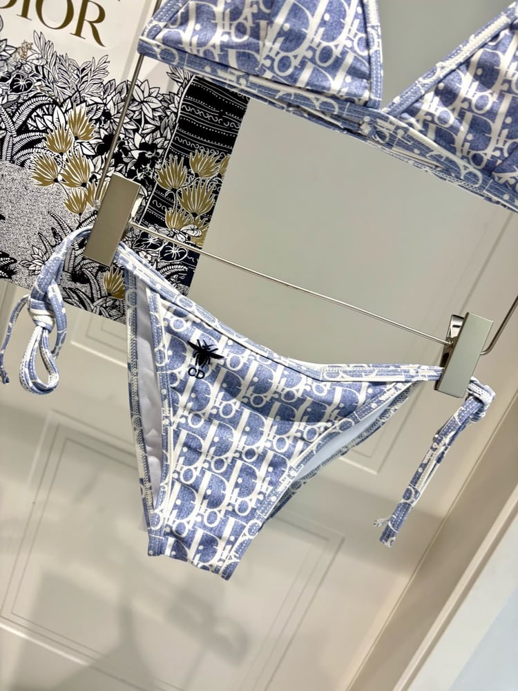 مايوه / بيكيني "ديور" (Dior) الفاخر