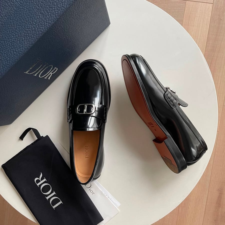 حذاء لوفر رجالي فاخر لامع بتصميم ديور (Dior)