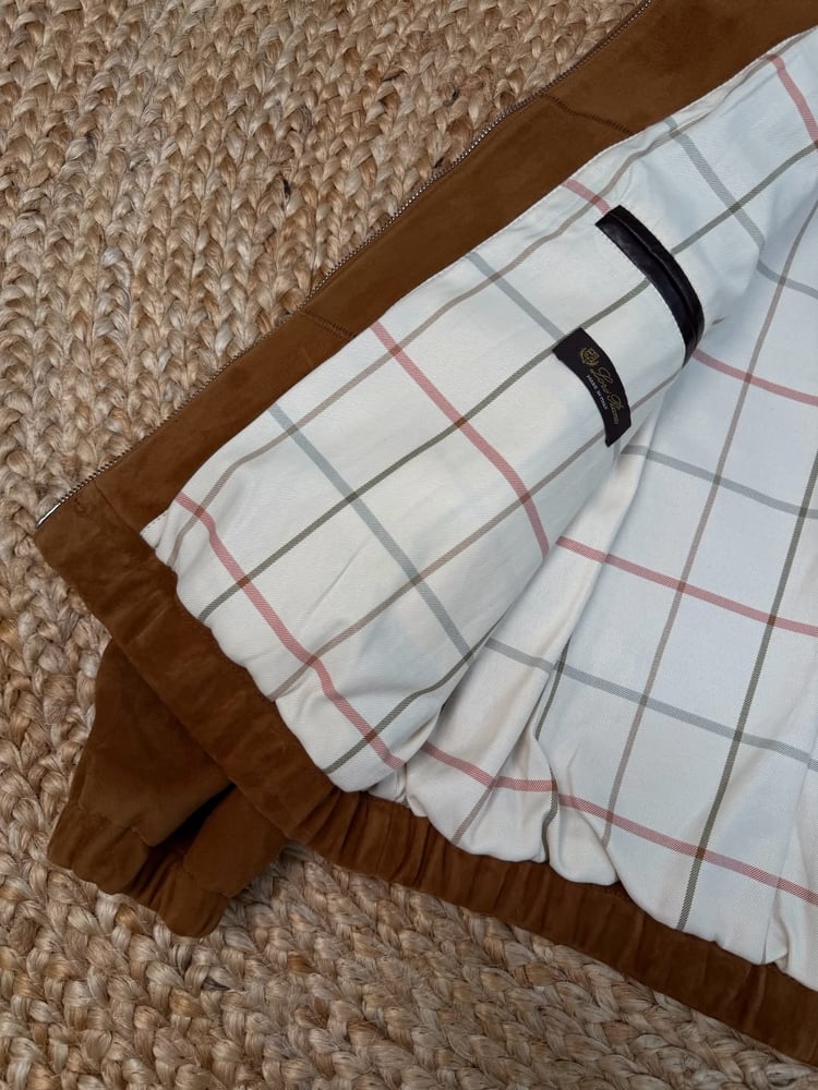 جاكيت لورو بيانا الشمواه الفاخر (Loro Piana Suede Jacket)